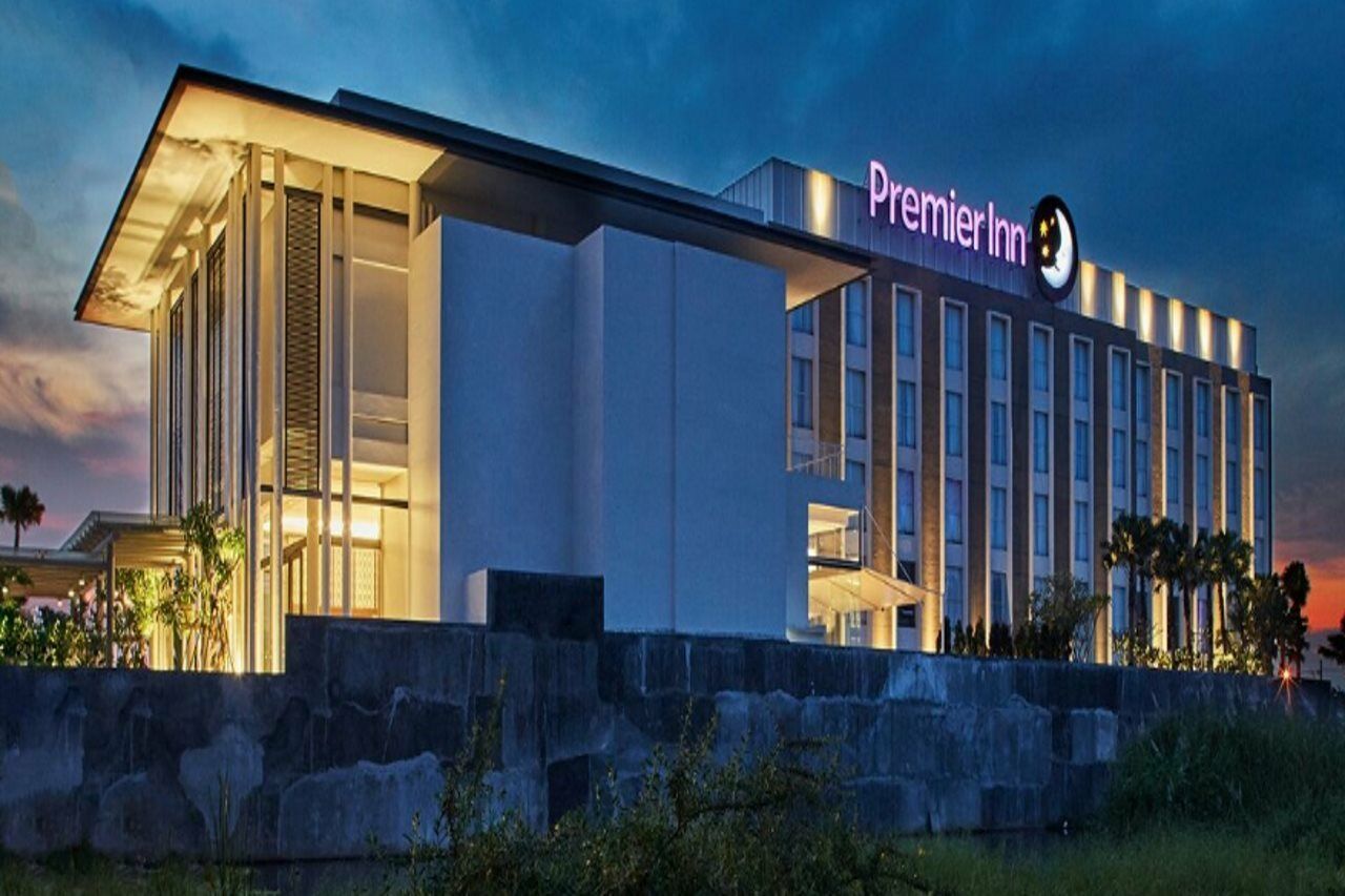 Premier Place Surabaya Airport Sidoarjo Kültér fotó